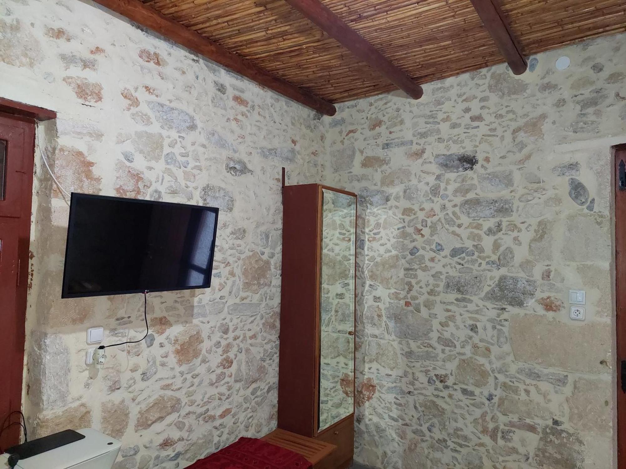 DhrapaniásSofiana'S Garden Retreat With Private Poolアパートメント 部屋 写真
