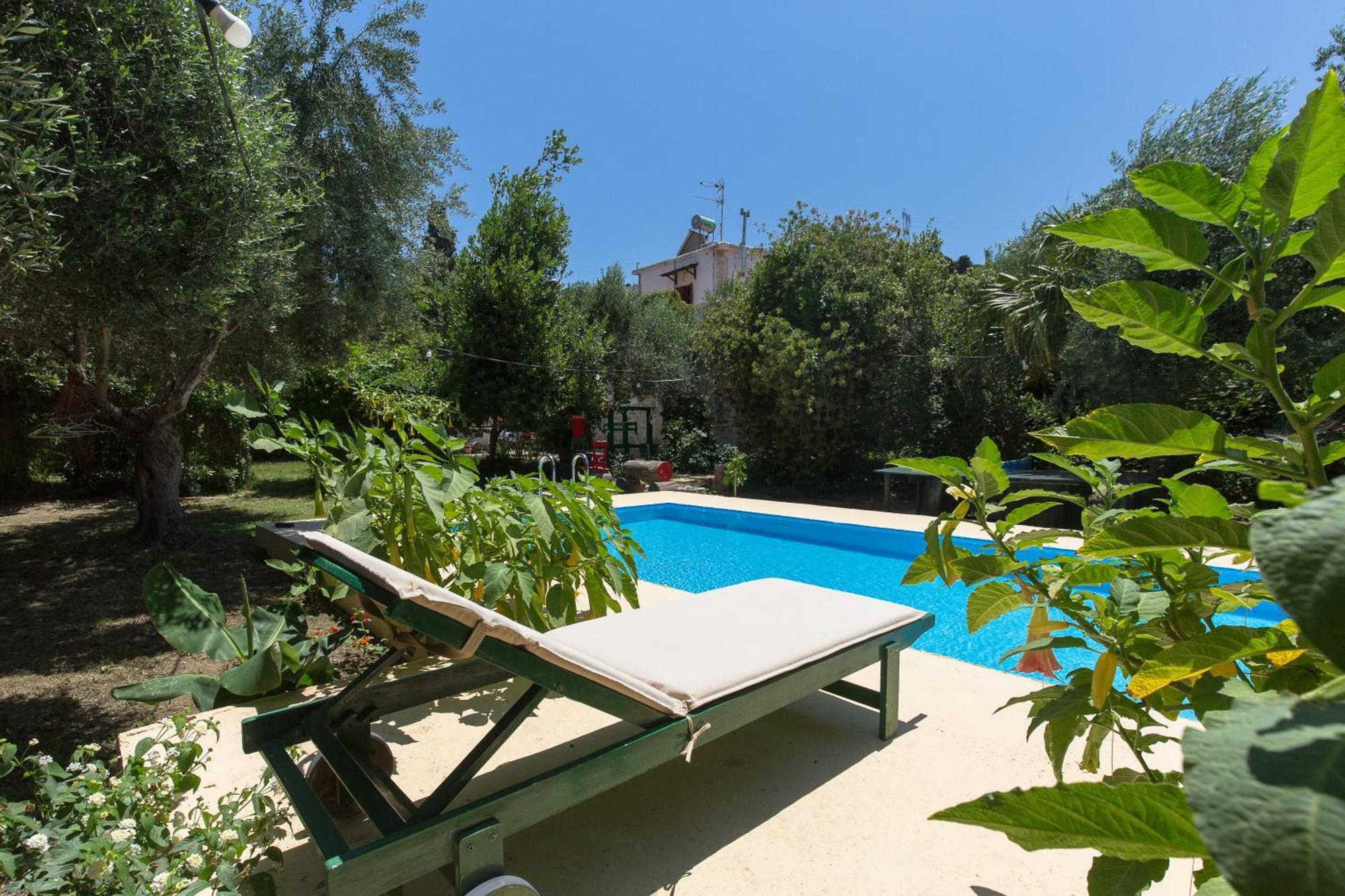 DhrapaniásSofiana'S Garden Retreat With Private Poolアパートメント エクステリア 写真